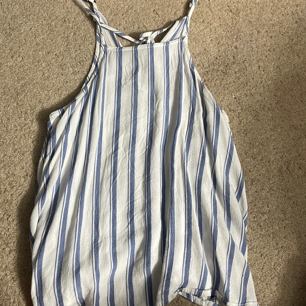 hollister tank